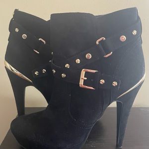 Black and Gold Guess ankle boots